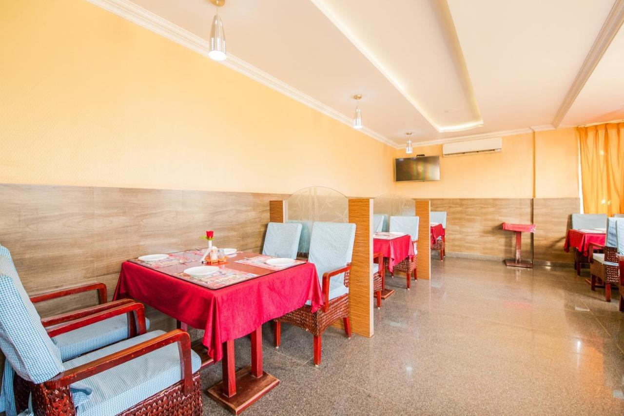 Capital O 22439 Ratna Forever Hotel Karkal Exterior photo