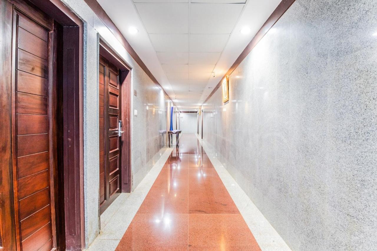 Capital O 22439 Ratna Forever Hotel Karkal Exterior photo